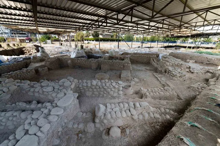 İzmir’in Troya’sı: Yassıtepe’den zenginliğin izleri çıktı
