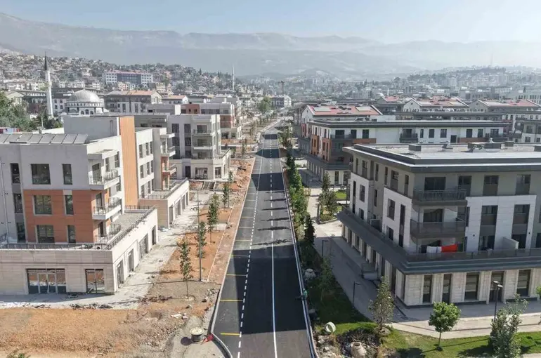 Kahramanmaraş’ın Azerbaycan Mahallesi asfaltlanıyor
