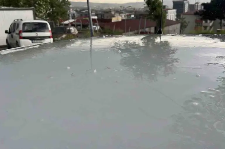 Kahramanmaraş’ta kısa süreli dolu etkili oldu
