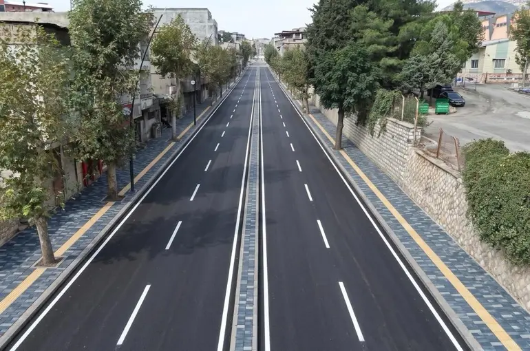 Kahramanmaraş’ta yollar bir bir asfaltlanıyor
