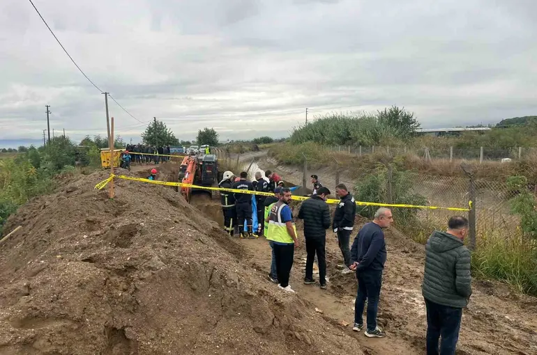 Kanalizasyon çalışmasında toprak göçmesi: 1 ölü
