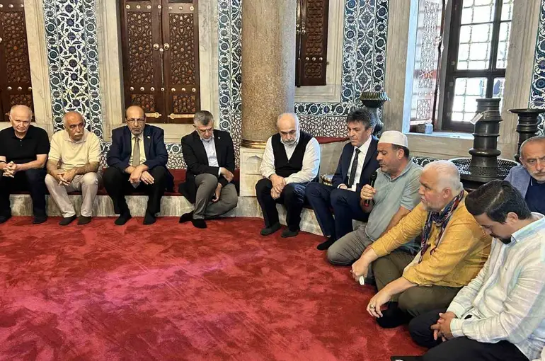 Kanunu Sultan Süleyman vefatının 460’ıncı yılında kabri başında dualarla anıldı
