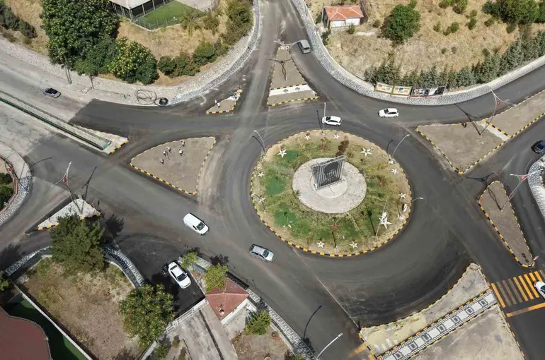 Karabük Belediyesi alt ve üstyapı çalışmaları sürüyor
