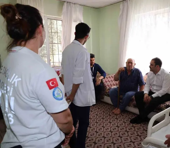 Karacasu’da evde sağlık hizmetleri vatandaşların ayağına gidiyor
