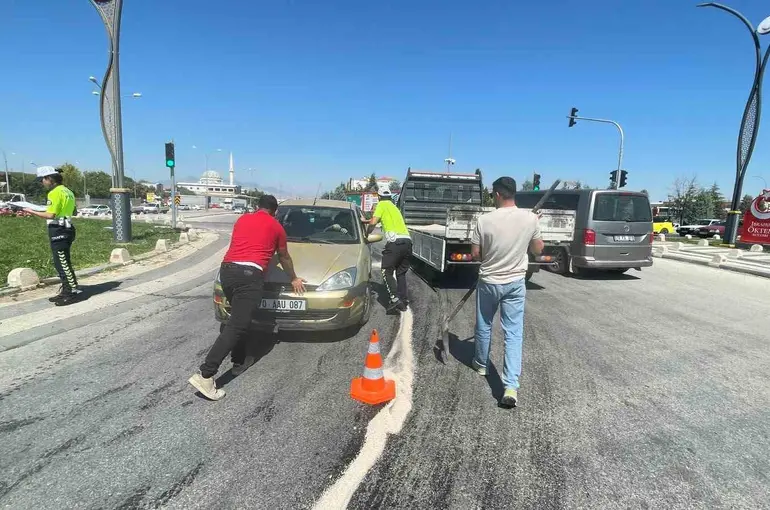 Karaman’da yola dökülen yağ kazaya neden oldu
