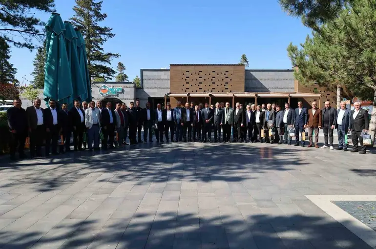 Karapınar’da muhtarlar günü kutlandı
