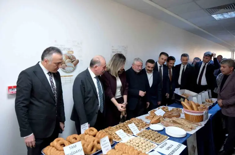 Karatay’ın tam buğday ekmeği çalışmaları Çorum’da tanıtıldı
