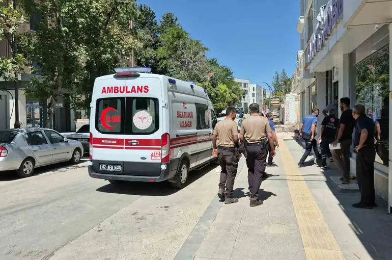 Kardeşler arasında kavga 1 kişi yaralandı
