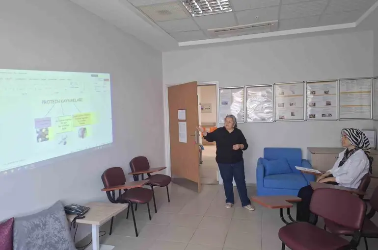 Karpuzlu Devlet Hastanesi anne sağlığının önemine dikkat çekti
