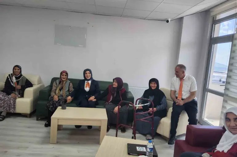 Kars Açık Kapı’dan huzurevi sakinlerine anlamlı ziyaret

