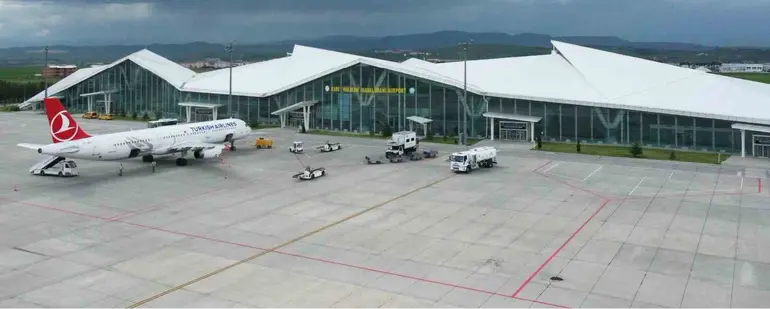 Kars Harakani Havalimanı’nda 8 ayda 423 bin yolcu trafiği
