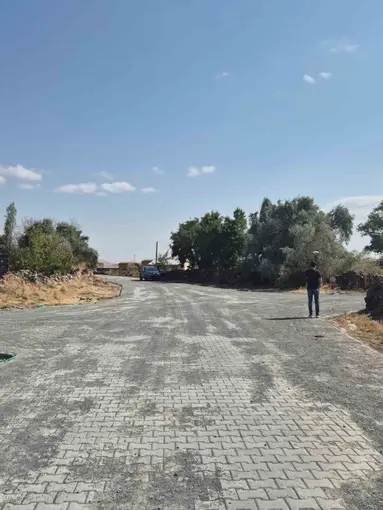 Kars’ta 89 köyde 168 bin metrekarelik kilit parke çalışması
