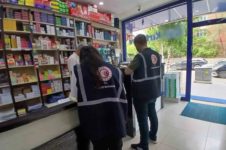 Kars’ta okul zili çalmadan kırtasiyelere sıkı denetim: Fiyat etiketleri tek tek inceleniyor

