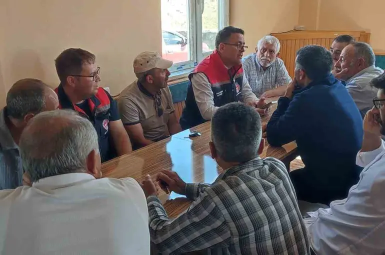 Kars’ta tarımın geleceği sahada şekilleniyor: Ekipler köy köy üreticileri dinliyor
