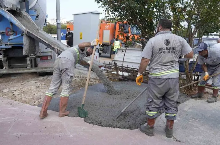 Kartal Belediyesi, Balıkçılar Çarşısı yangınının ardından esnafa destek vermeye devam ediyor
