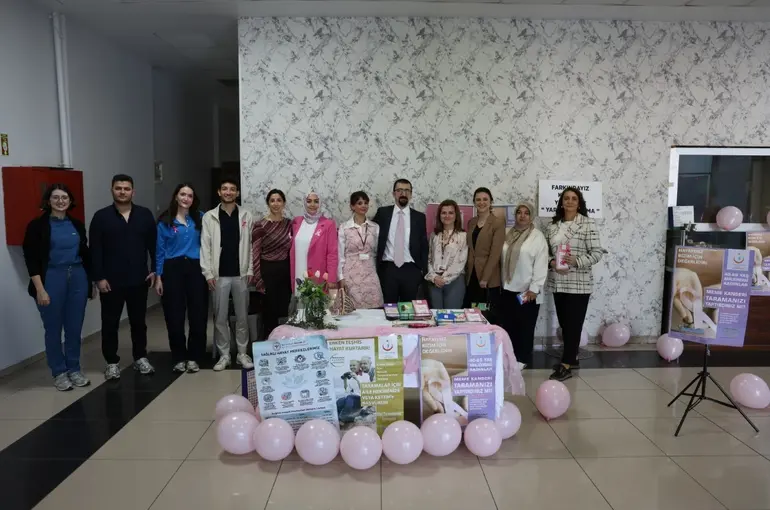 Kartepe’de meme kanserinde erken teşhisin önemi anlatıldı
