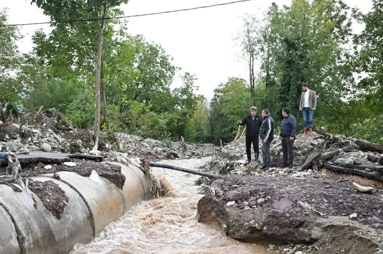 Kartepe’de yağışın yol açtığı hasarlar gideriliyor
