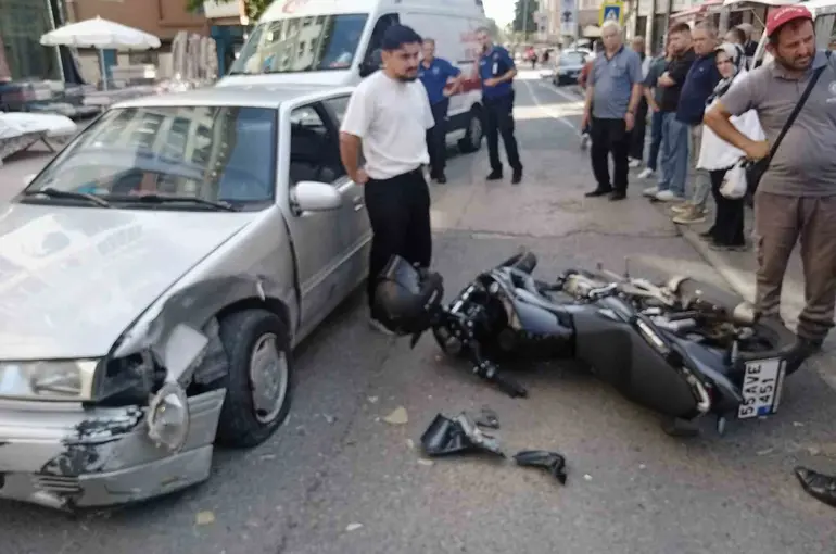 Kask, 17 yaşındaki motosikletliyi ölümden kurtardı
