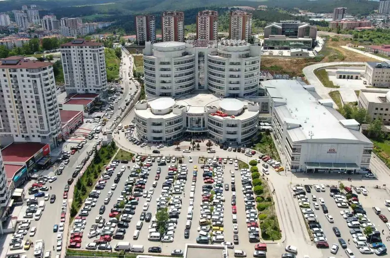 Kastamonu’da karbonmonoksit gazından etkilenen 12 işçi hastaneye kaldırıldı
