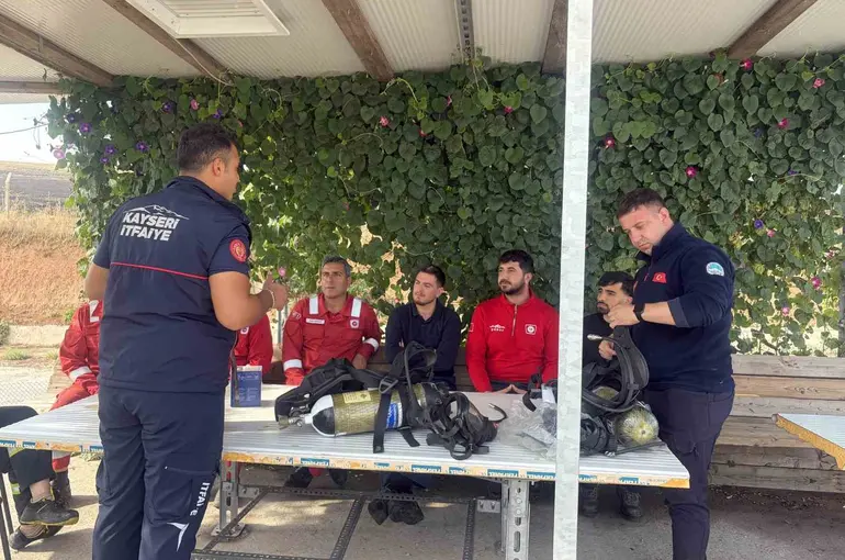 Kayseri İtfaiyesi’nden kapsamlı eğitim
