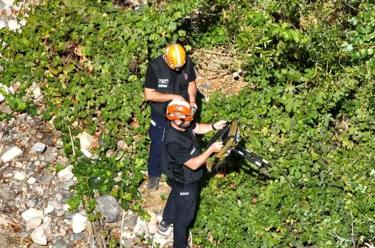 Kelkit Çayı’nda 110 gün önce kaybolan Esmanur için arama çalışmaları yeniden başladı
