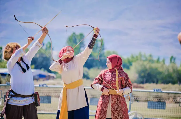 Kemankeşler Erzincan’da zirve için oklarını yarıştırdı
