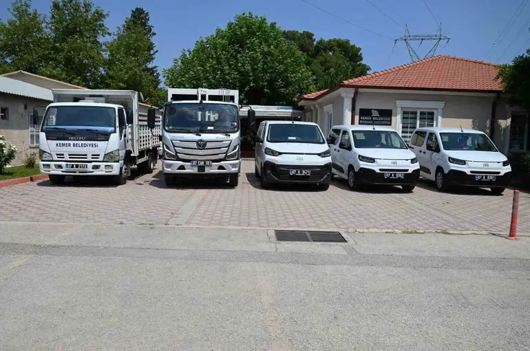 Kemer Belediyesi araç filosunu güçlendirmeye devam ediyor
