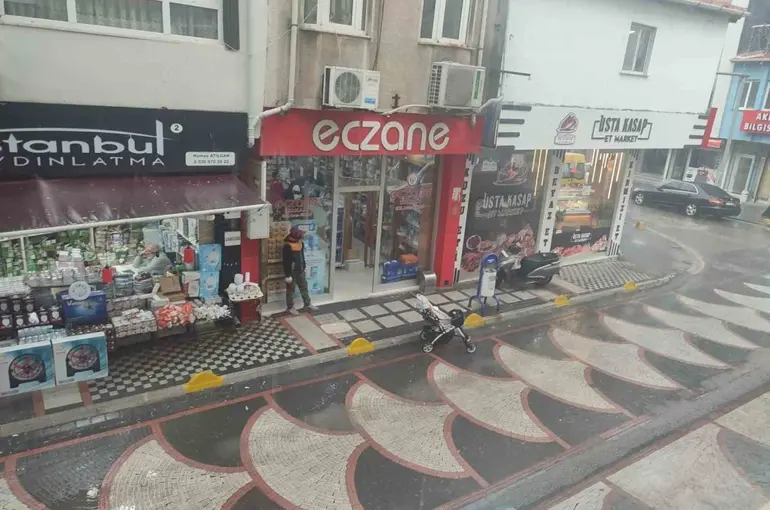 Keşan’da sağanak yağış etkili oldu
