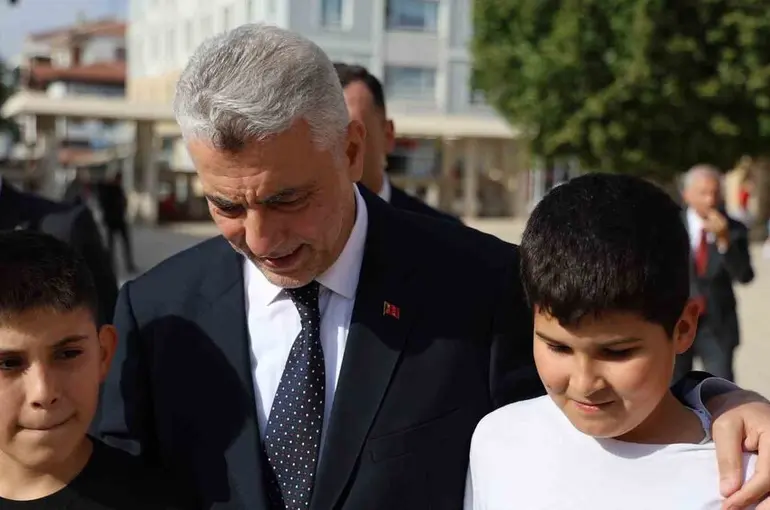 Kırşehir’de 38. Ahilik Haftası: Bakan Bolat esnafla buluştu
