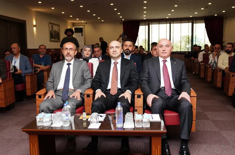 KOBİ’ler için destek ve dönüşüm programı Erzurum’da düzenlendi
