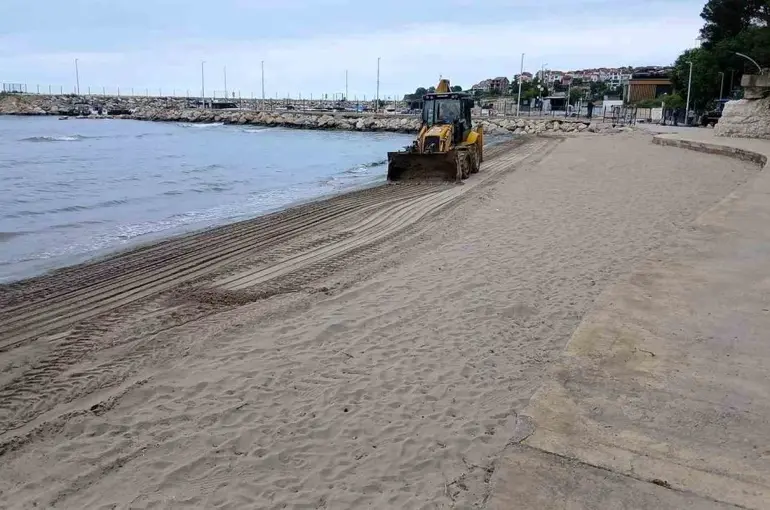 Kocaeli’nin turizm vitrini Kandıra’da 39 ton atık toplandı
