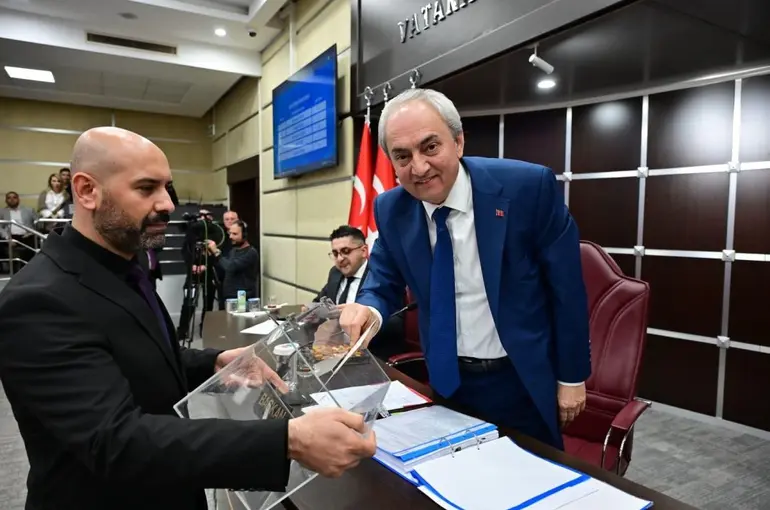 Kocagöz’den mecliste güçlü Türkiye vurgusu
