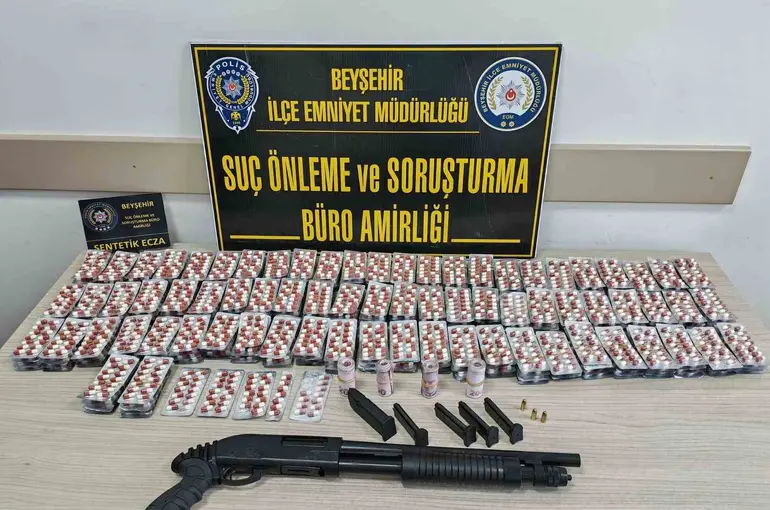 Konya’da polis ekiplerinden uyuşturucu operasyonu: 5 gözaltı
