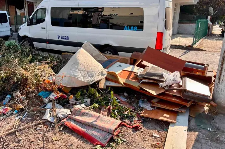Körfez’de çevreye atık bırakanlar kameraya yakalanıyor
