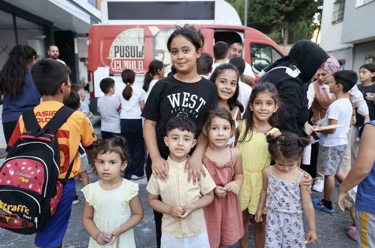 Küçükçekmece’de ’Sokakta Oyun Var’a yoğun ilgi
