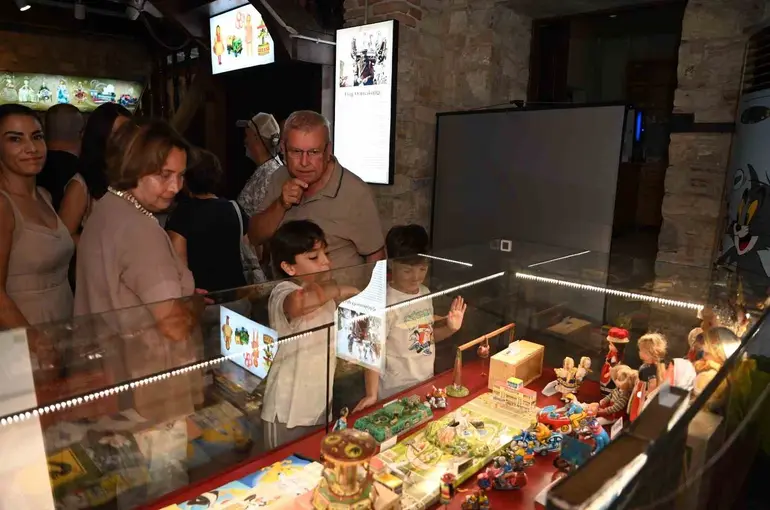 Kuşadası’ndaki oyuncak müzesine yoğun ilgi
