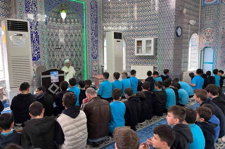 Kütahya’da ÇEDES yıl sonu şenlikleri başladı
