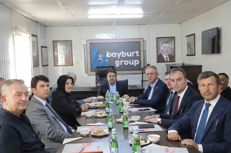 Kütahya’da ilçelerdeki yol çalışmaları masaya yatırıldı
