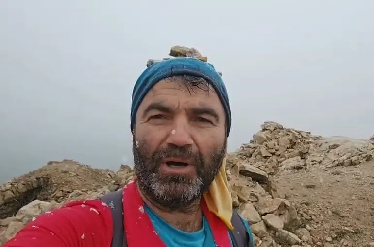 Makam Dağının zirvesinde nisan sürprizi
