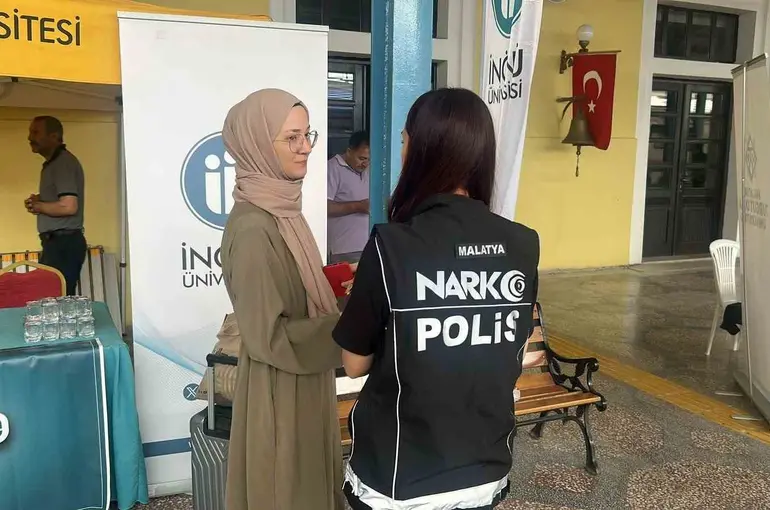 Malatya’da üniversite öğrencileri ve velilere bilgilendirme
