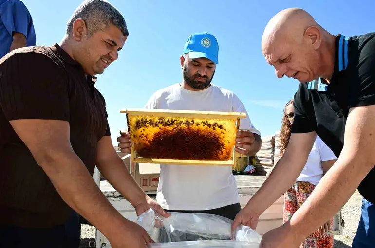 Manisa’da arıcıların peteklerine eksi 30 derecelik koruma
