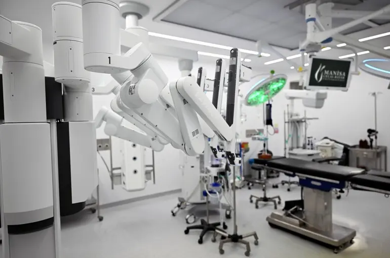 Manisa’da robotik cerrahide 2 ayda 30 başarılı ameliyat
