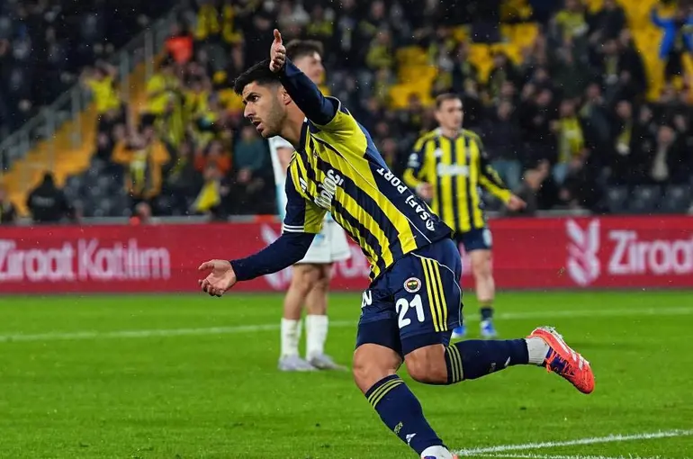 Marco Asensio, ameliyat olacağı yönündeki haberleri yalanladı
