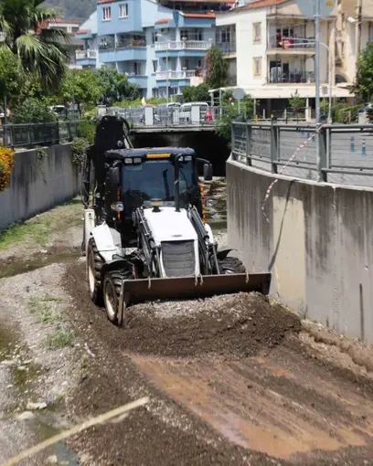 Marmaris’te 15 bin 200 metre dere temizliği yapıldı
