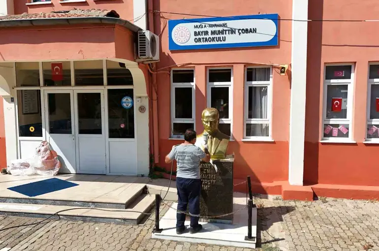 Marmaris’te okullar yeni döneme hazır
