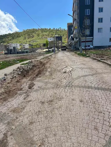 Mazıdağı’nda bozuk yollar tepki çekiyor
