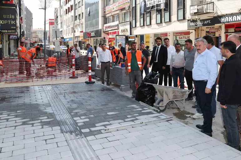 Melikgazi Belediyesi şehrin merkezine estetik katmaya devam ediyor
