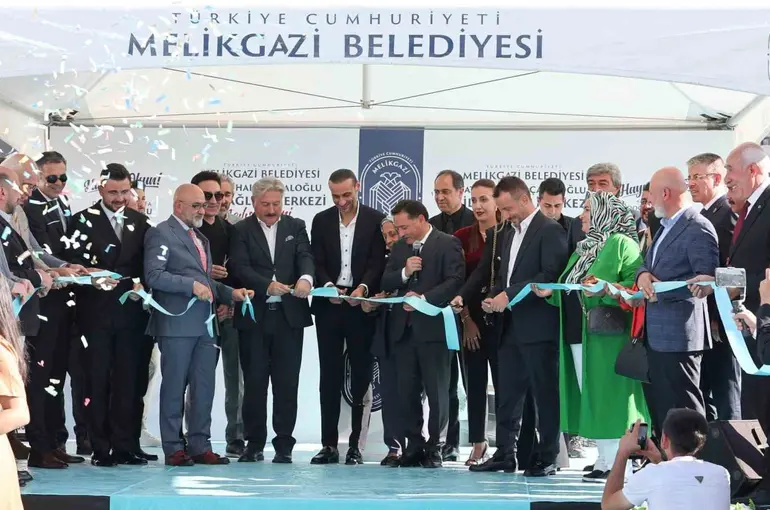 Melikgazi Belediyesi, yeni sağlık yatırımları ile hayatlara dokunmaya devam ediyor
