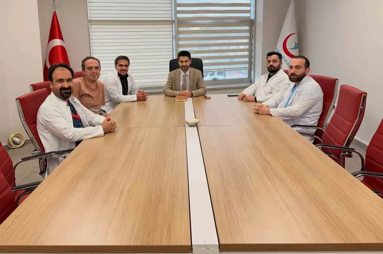 Mengücek Gazi Hastanesinde kalp ve damar cerrahisi değerlendirildi
