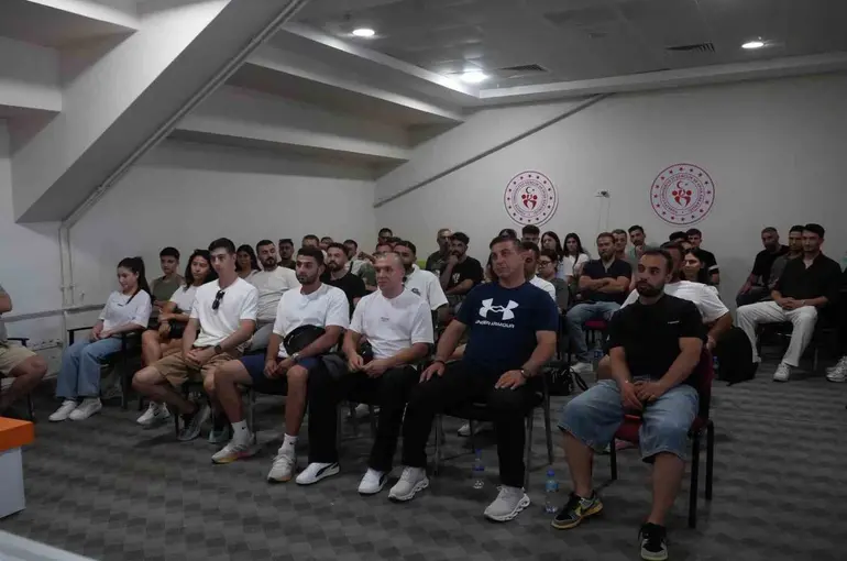 Menteşe’de boks antrenörlük kursunun ilk adımı atıldı
